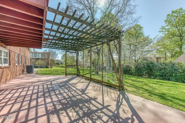 908 Meadow Lane, Kingsport, TN 37663