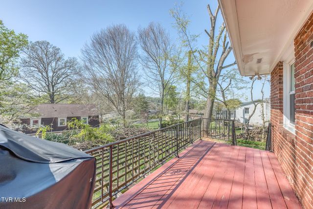 908 Meadow Lane, Kingsport, TN 37663