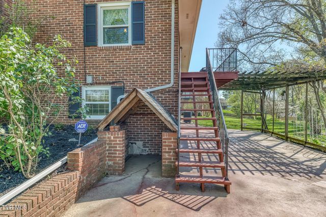 908 Meadow Lane, Kingsport, TN 37663