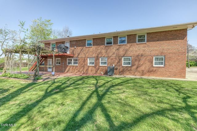 908 Meadow Lane, Kingsport, TN 37663