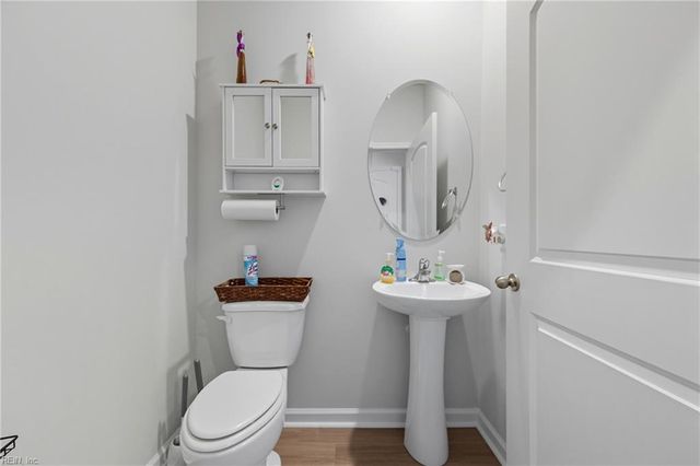 1500 Auckland CT, Newport News, VA 23608