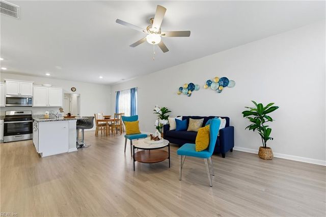 1500 Auckland CT, Newport News, VA 23608