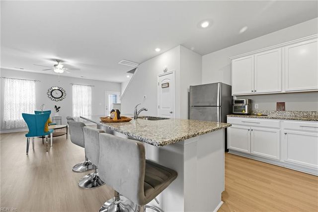 1500 Auckland CT, Newport News, VA 23608