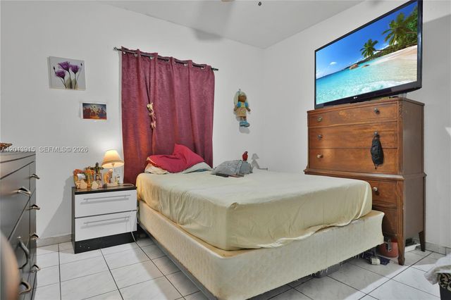 201 NW 25th Ave, Miami, FL 33125