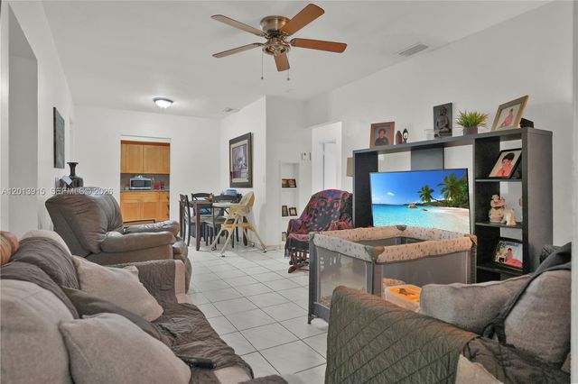 201 NW 25th Ave, Miami, FL 33125
