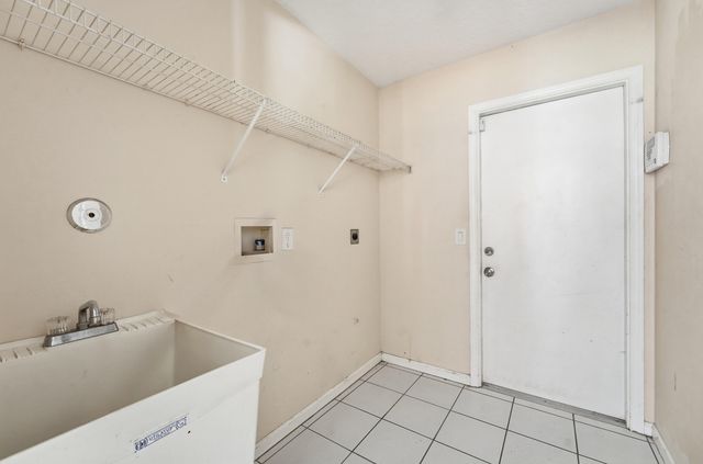 2376 Fawn Drive, Loxahatchee, FL 33470