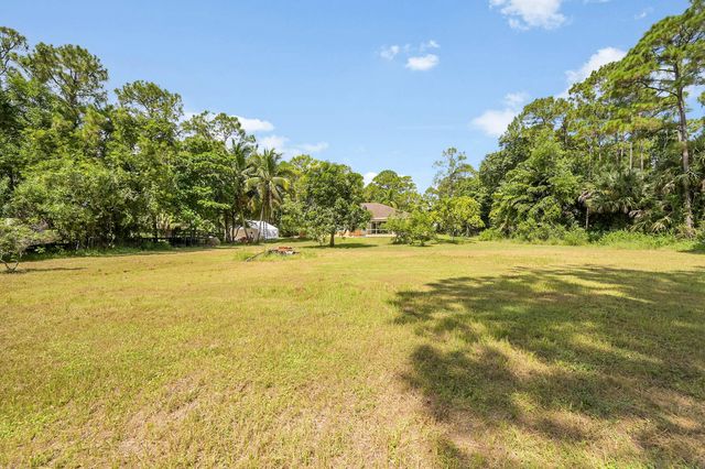 2376 Fawn Drive, Loxahatchee, FL 33470