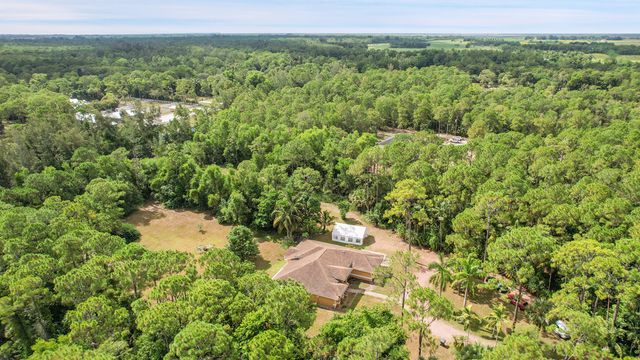 2376 Fawn Drive, Loxahatchee, FL 33470