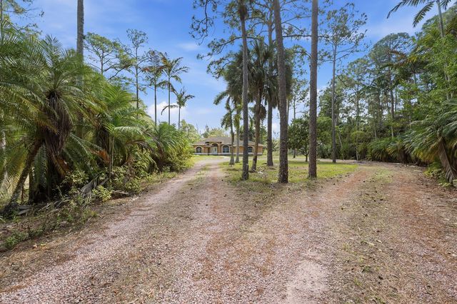 2376 Fawn Drive, Loxahatchee, FL 33470