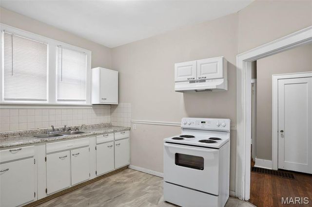 437 S Clark Avenue, St Louis, MO 63135