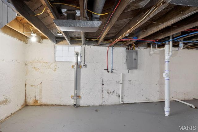 437 S Clark Avenue, St Louis, MO 63135