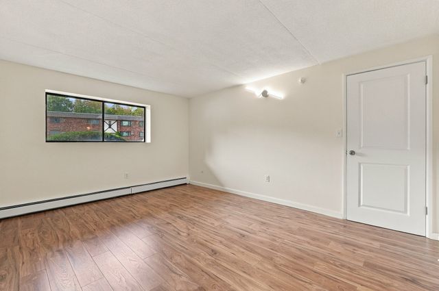 75 Mccormick Terrace 13, Stoughton, MA 02072
