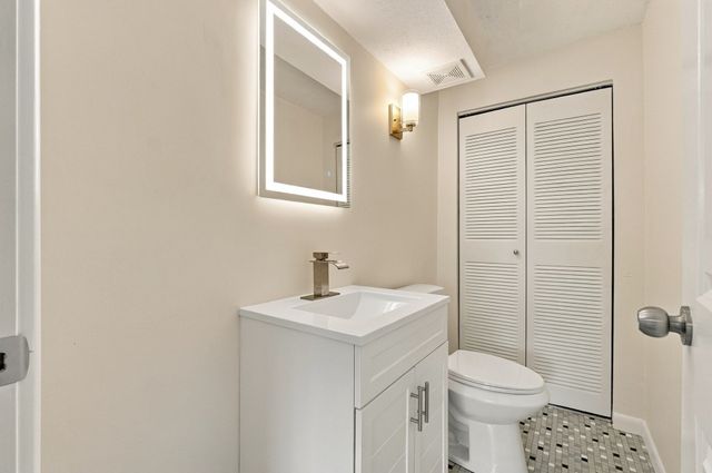 75 Mccormick Terrace 13, Stoughton, MA 02072