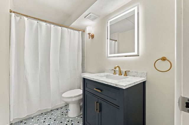 75 Mccormick Terrace 13, Stoughton, MA 02072