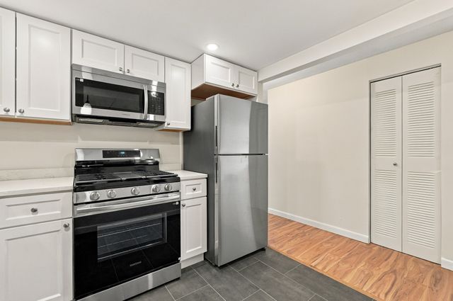 75 Mccormick Terrace 13, Stoughton, MA 02072