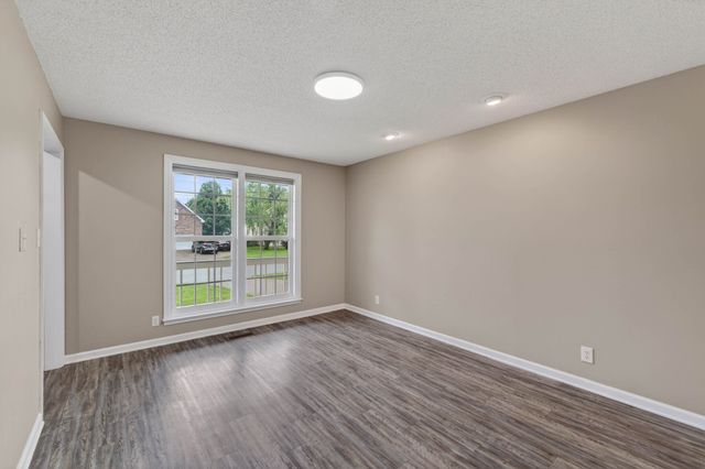 474 Bamburg Dr, Clarksville, TN 37040