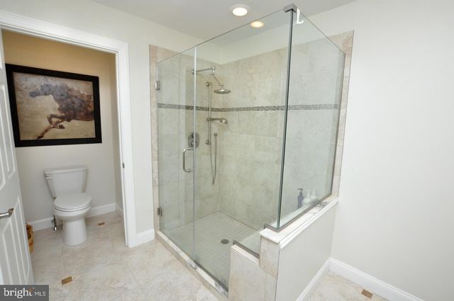 1 DEWBERRY CT, Medford, NJ 08055