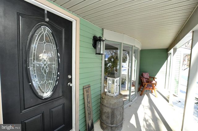 1 DEWBERRY CT, Medford, NJ 08055