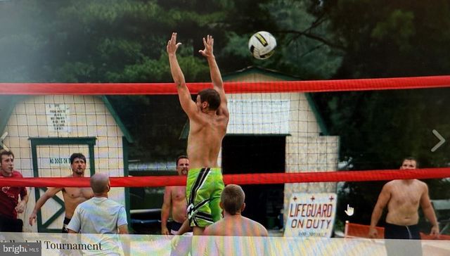 1 DEWBERRY CT, Medford, NJ 08055