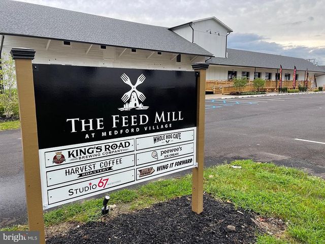 1 DEWBERRY CT, Medford, NJ 08055