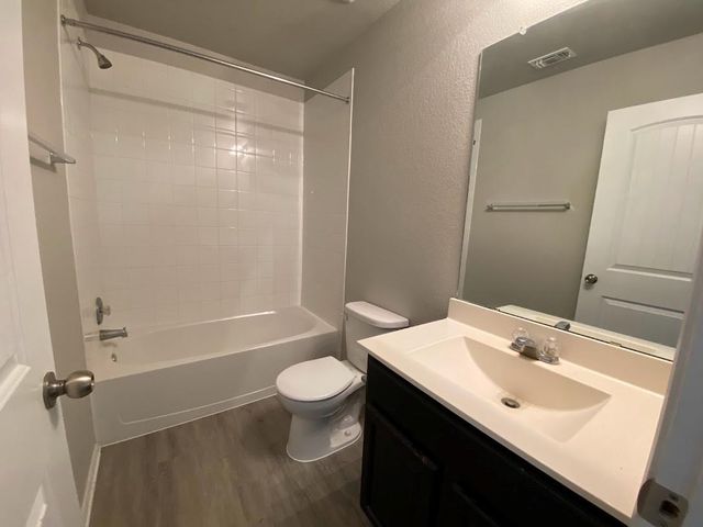 228 Avalanche Ave, Georgetown, TX 78626