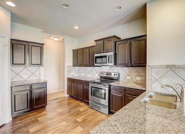 228 Avalanche Ave, Georgetown, TX 78626
