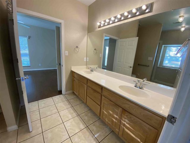 300 E Main Street, Lancaster, TX 75146