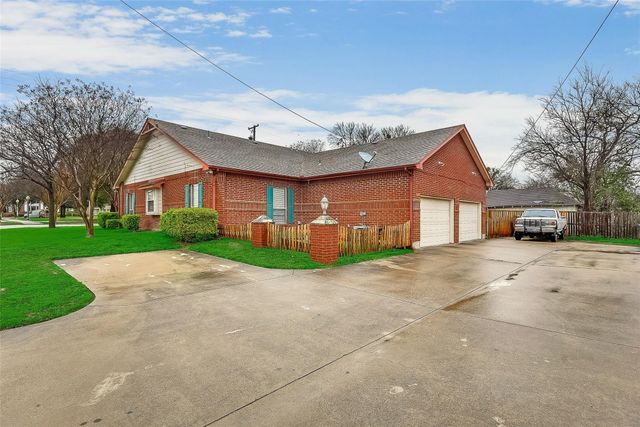 300 E Main Street, Lancaster, TX 75146