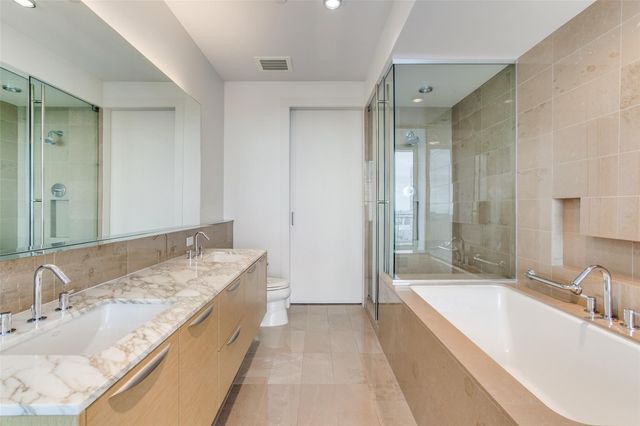 2900 Mckinnon Street 2404, Dallas, TX 75201