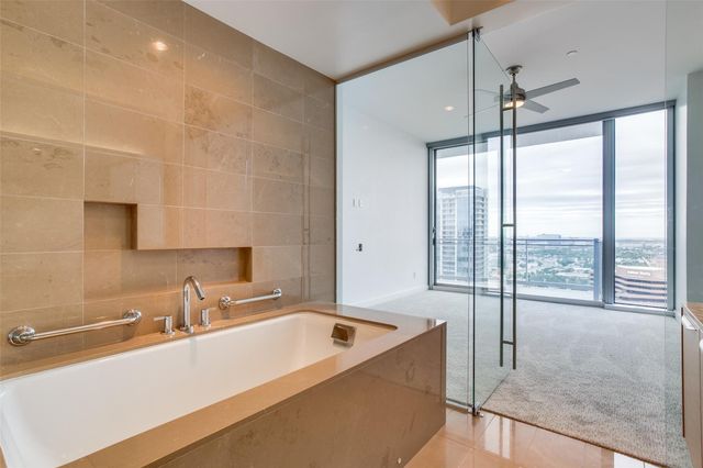 2900 Mckinnon Street 2404, Dallas, TX 75201