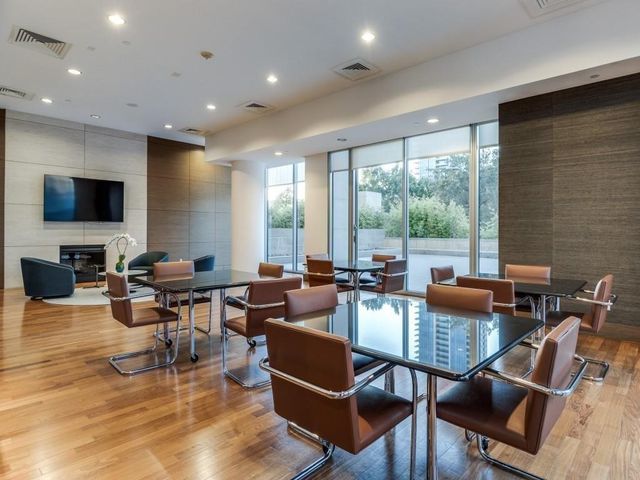 2900 Mckinnon Street 2404, Dallas, TX 75201