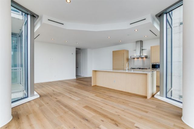 2900 Mckinnon Street 2404, Dallas, TX 75201