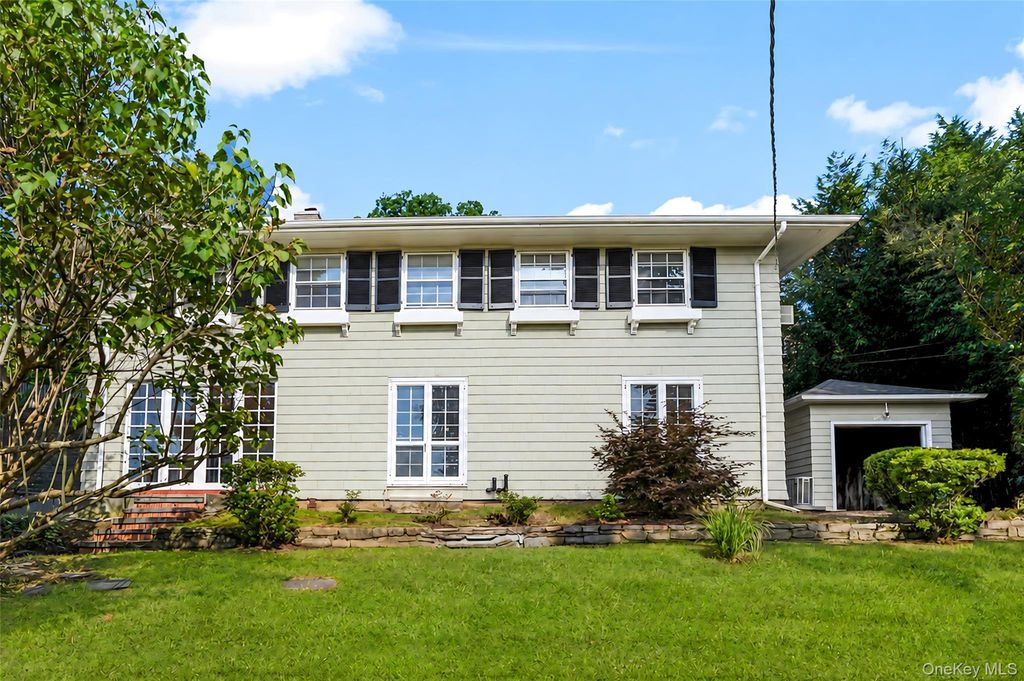 11 Wyndham Road, Scarsdale, NY 10583 — exterior