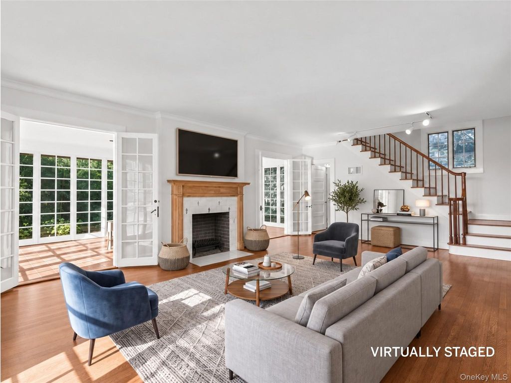 11 Wyndham Road, Scarsdale, NY 10583 — photo 3