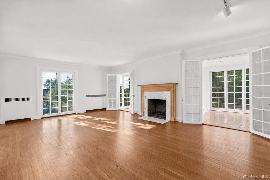 11 Wyndham Road, Scarsdale, NY 10583 — photo 5