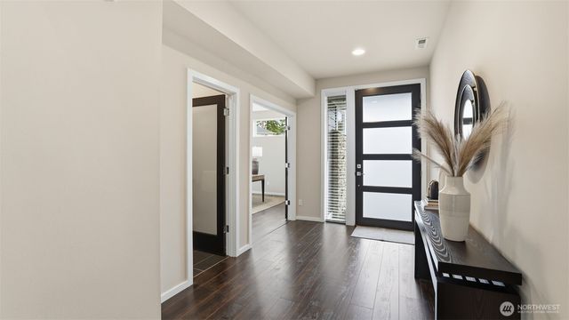 23623 SE 248th Place, Maple Valley, WA 98038