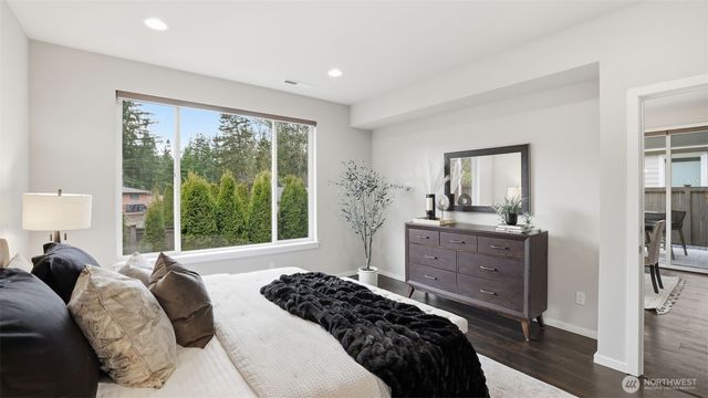 23623 SE 248th Place, Maple Valley, WA 98038