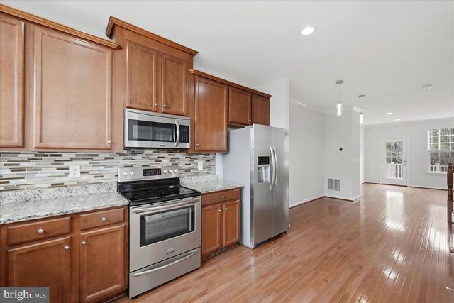 8206 HERITAGE CROSSING CT, Manassas, VA 20109