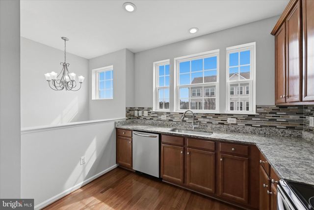 8206 HERITAGE CROSSING CT, Manassas, VA 20109