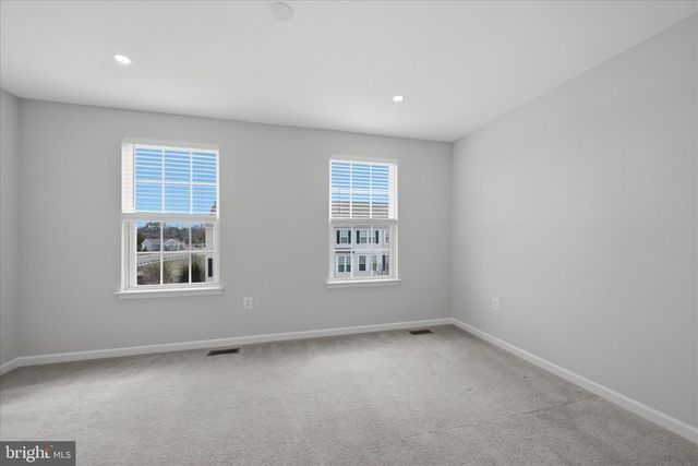 8206 HERITAGE CROSSING CT, Manassas, VA 20109