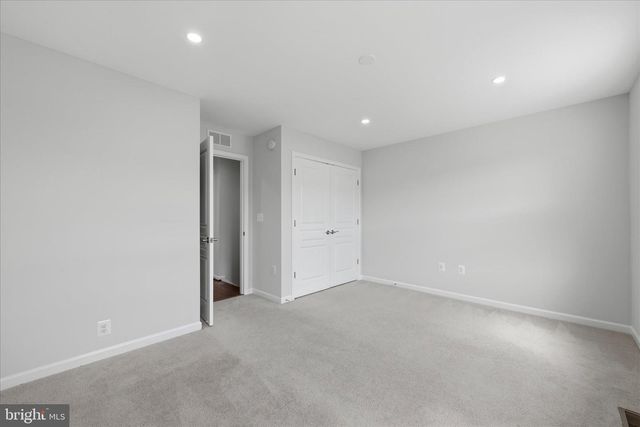 8206 HERITAGE CROSSING CT, Manassas, VA 20109