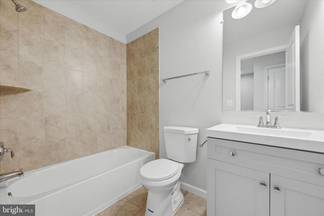 8206 HERITAGE CROSSING CT, Manassas, VA 20109