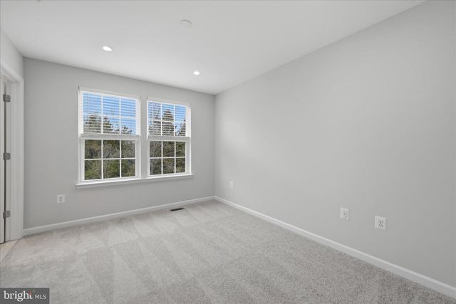 8206 HERITAGE CROSSING CT, Manassas, VA 20109