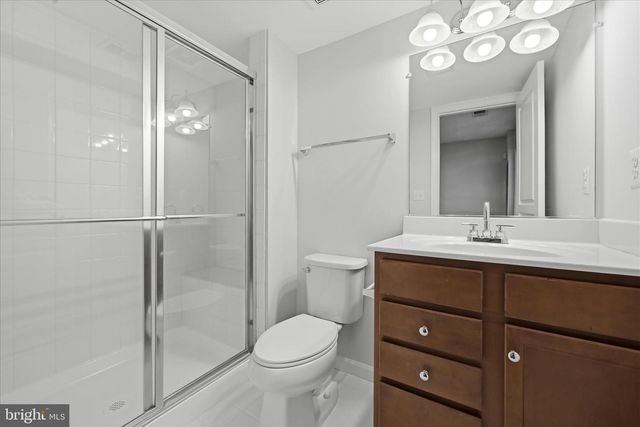 8206 HERITAGE CROSSING CT, Manassas, VA 20109