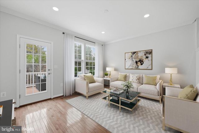 8206 HERITAGE CROSSING CT, Manassas, VA 20109