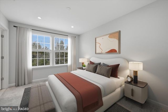 8206 HERITAGE CROSSING CT, Manassas, VA 20109