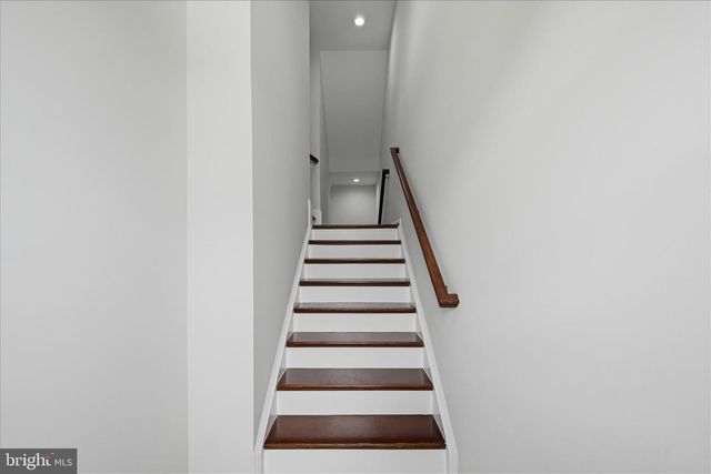 8206 HERITAGE CROSSING CT, Manassas, VA 20109