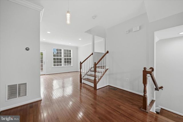 8206 HERITAGE CROSSING CT, Manassas, VA 20109