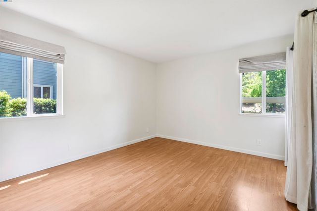 760 Canyon Oaks Dr D, Oakland, CA 94605