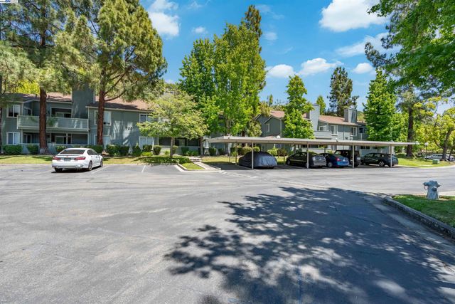 760 Canyon Oaks Dr D, Oakland, CA 94605